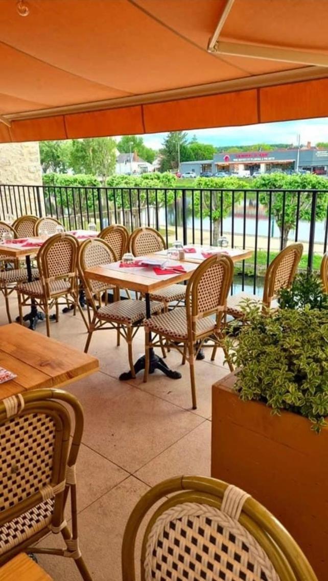 Logis Hotel La Maison A Pan De Bois В'єрзон Екстер'єр фото